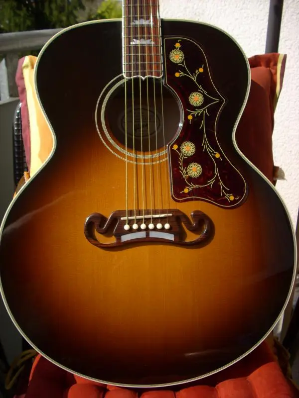 SJ 200 Modern Classic vintage sunburst