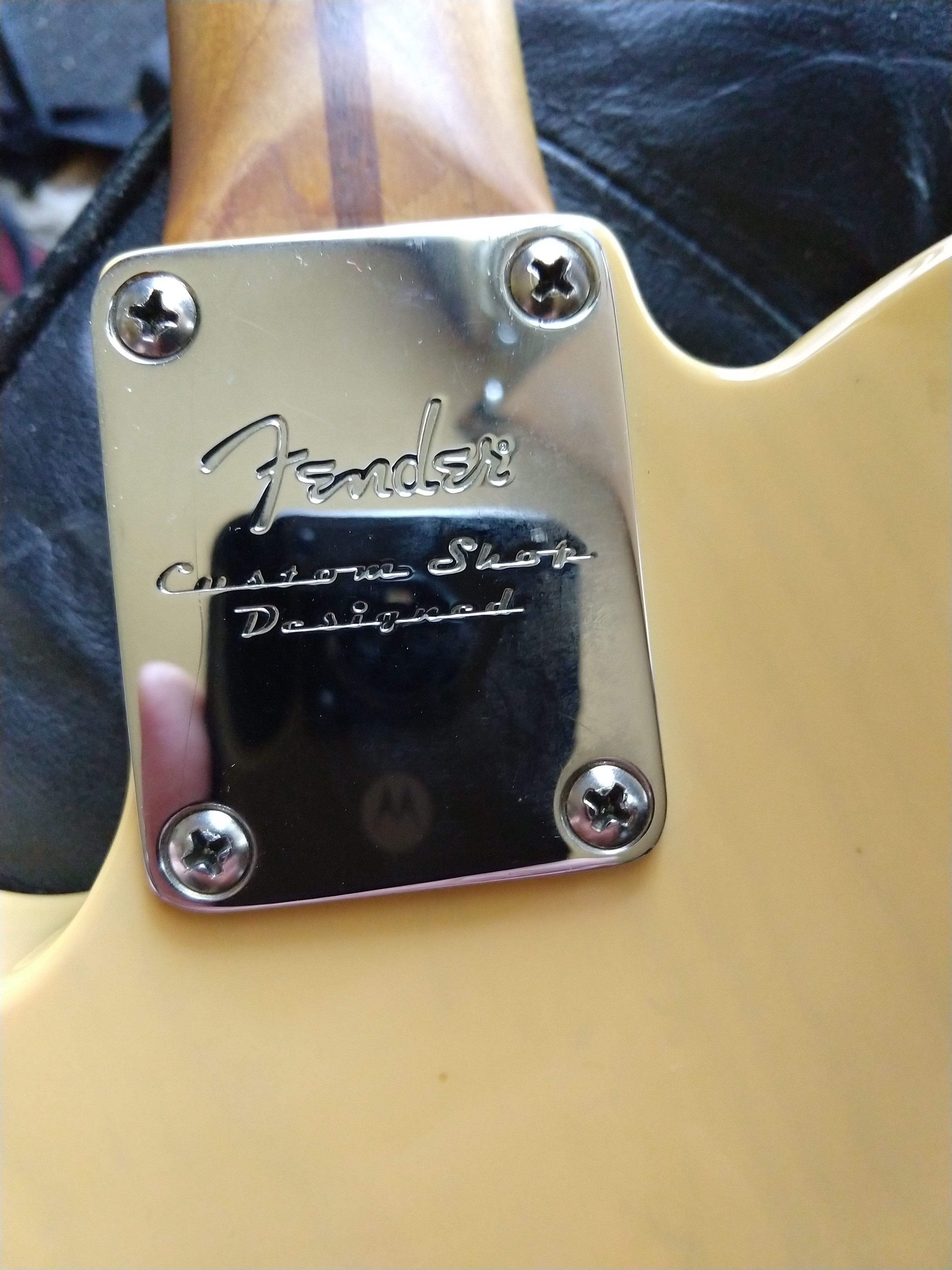 Fender_Ori1.jpg